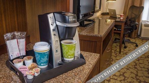 Hilton Garden Inn Стейтсвилл Экстерьер фото