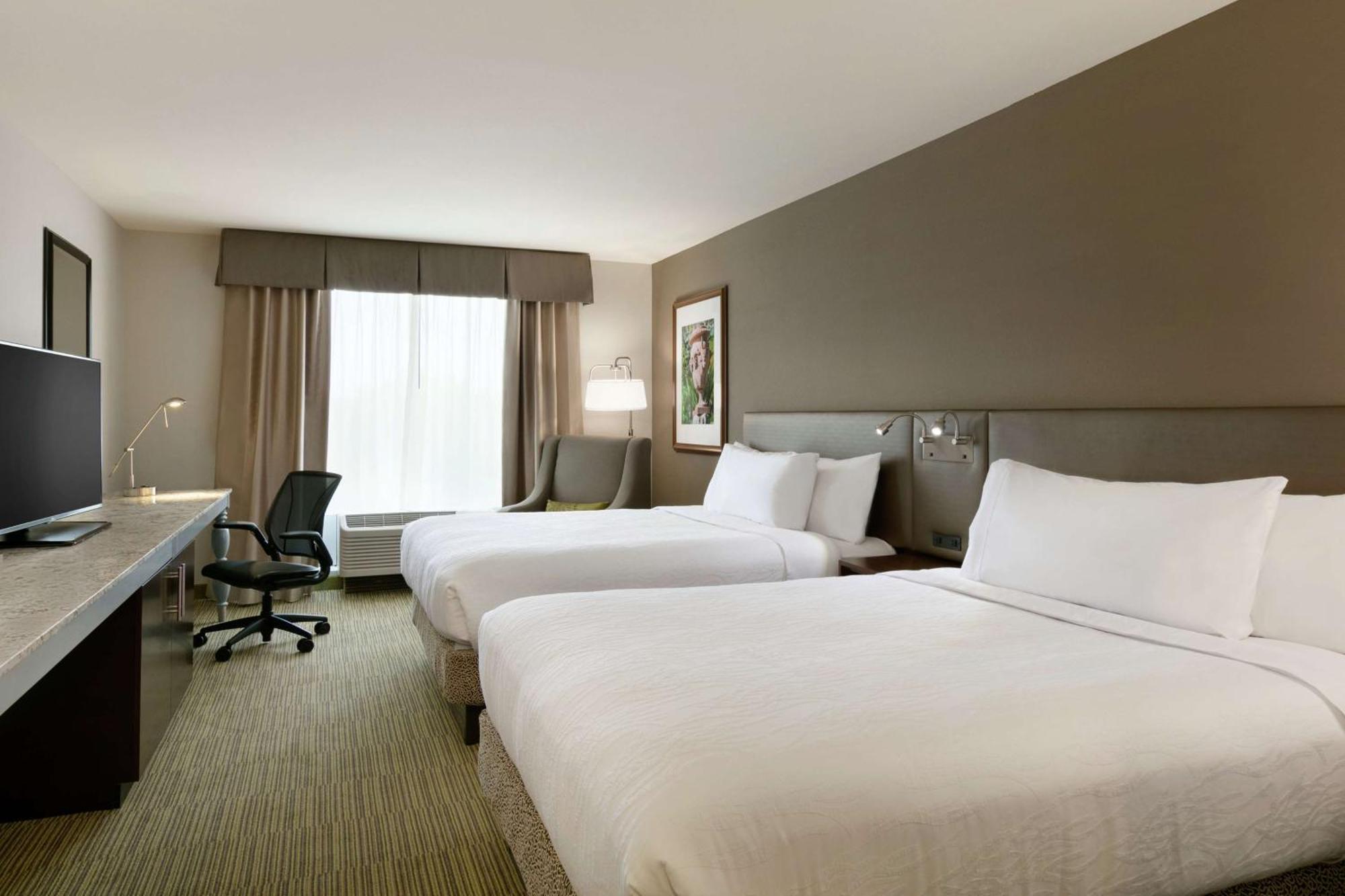 Hilton Garden Inn Стейтсвилл Экстерьер фото