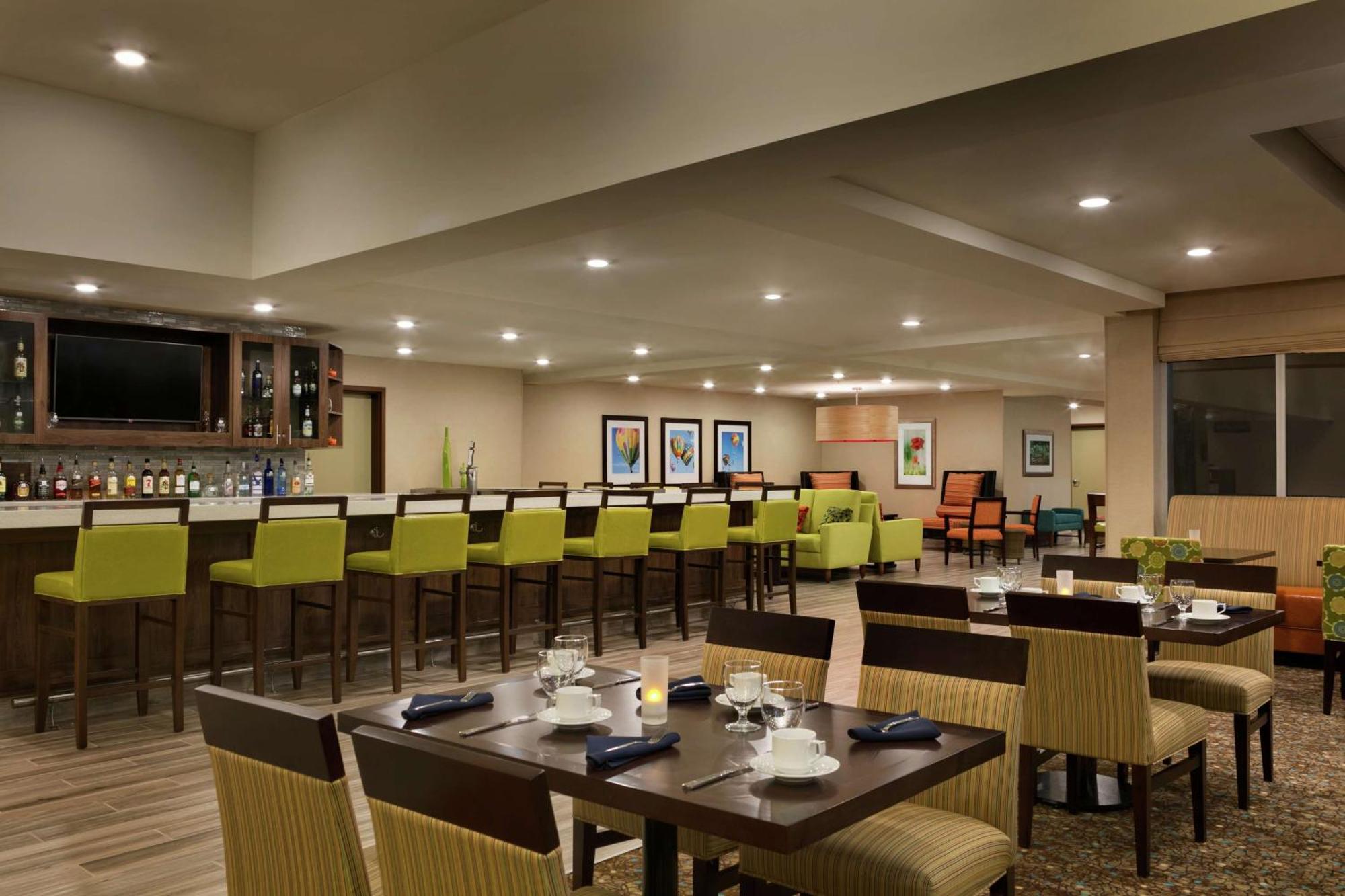 Hilton Garden Inn Стейтсвилл Экстерьер фото